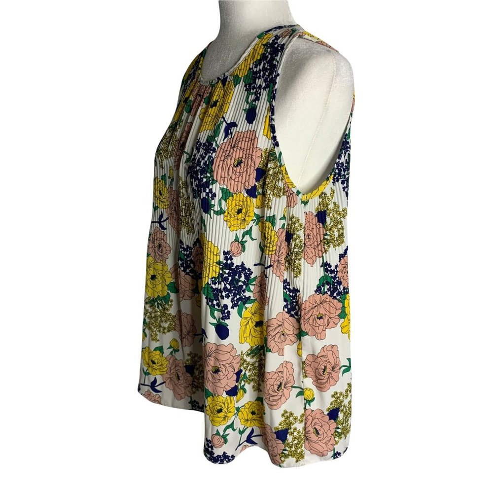 Carolina Belle Accordion Pleat Tank Top M White Floral Round Neck Key Hole - Picture 3 of 6